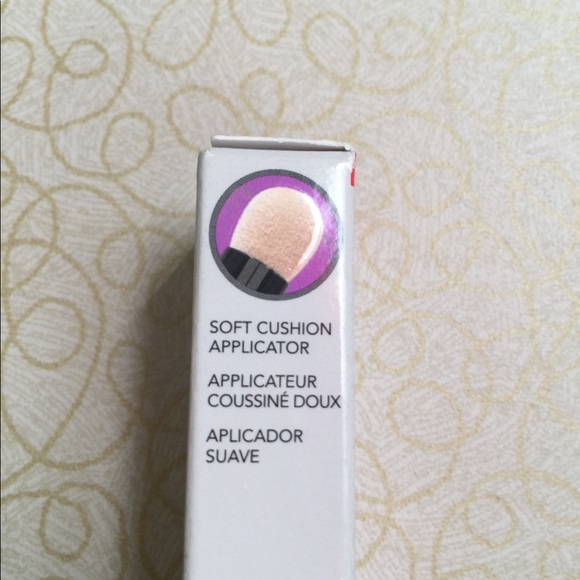 Revlon youth Fill+ Blur Concealer - Picture 7 of 7